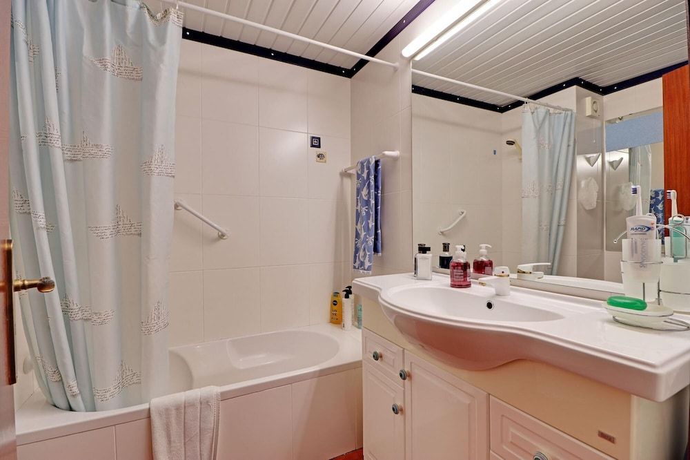 undefined Albufeira Typical With Pool by Homing 6