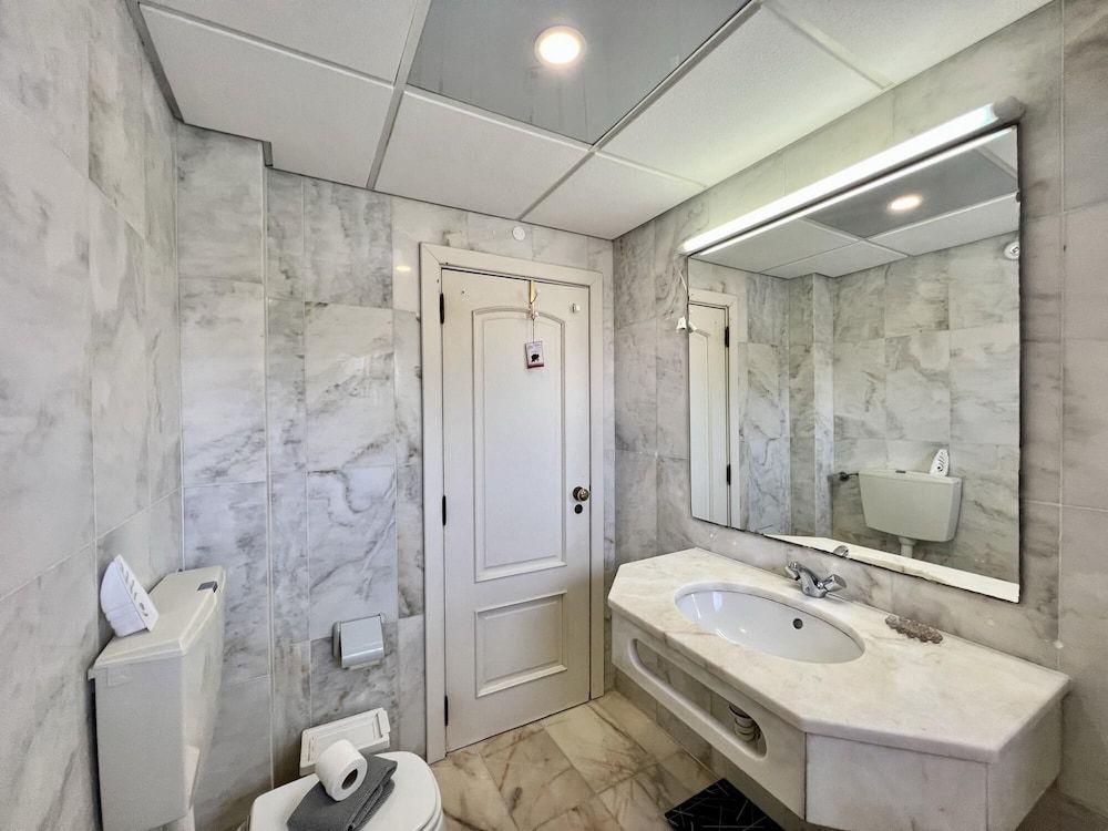 undefined Albufeira Central 3 With Pool by Homing 5