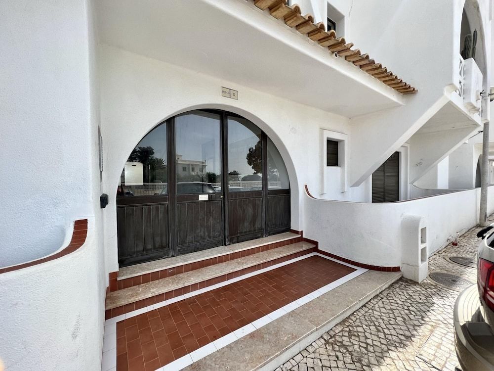 undefined Albufeira Central 3 With Pool by Homing 10