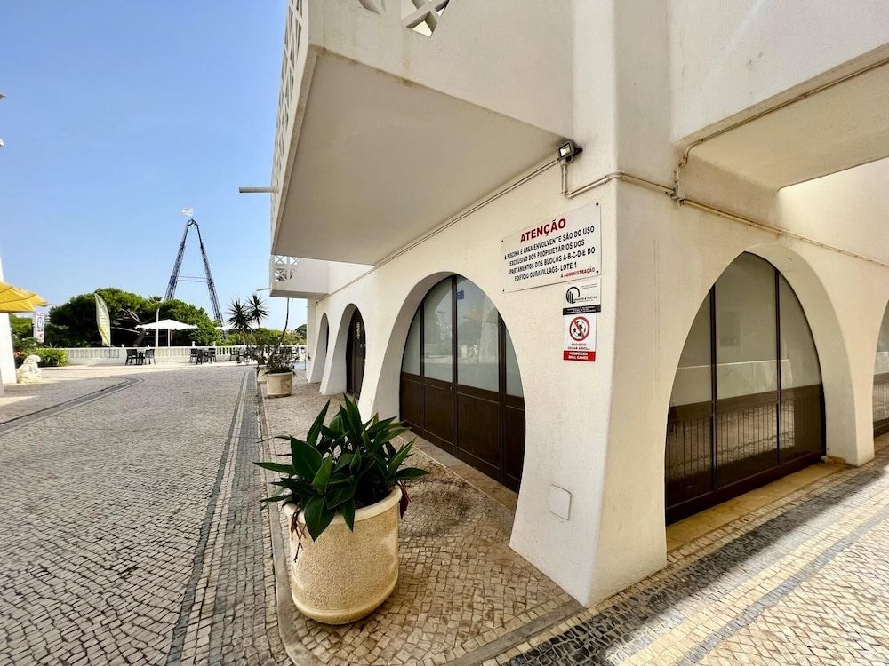 undefined Albufeira Central 3 With Pool by Homing 9