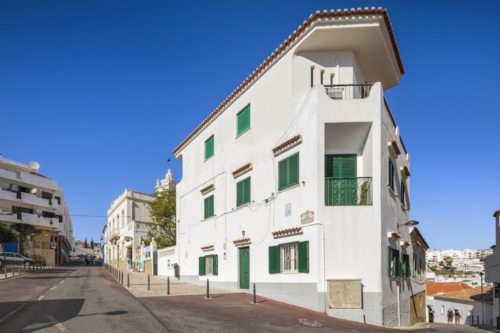 undefined Private 2 Bed Apartment in Albufeira Old Town 2