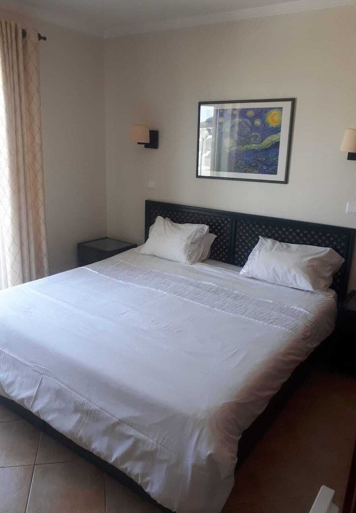 Relaxing Oasis in Albufeira Apartment