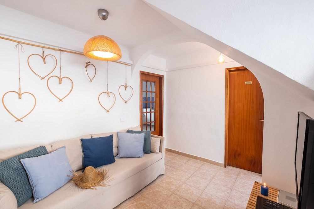 Casa Gili House, 5 Bedrooms, Terrace, Beachside 12