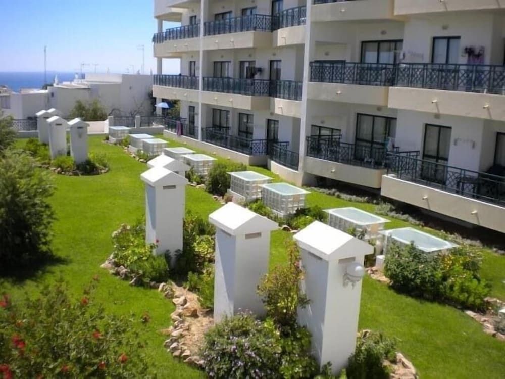 undefined Sunset Haven in Albufeira - Short Walk to Oldtown 4