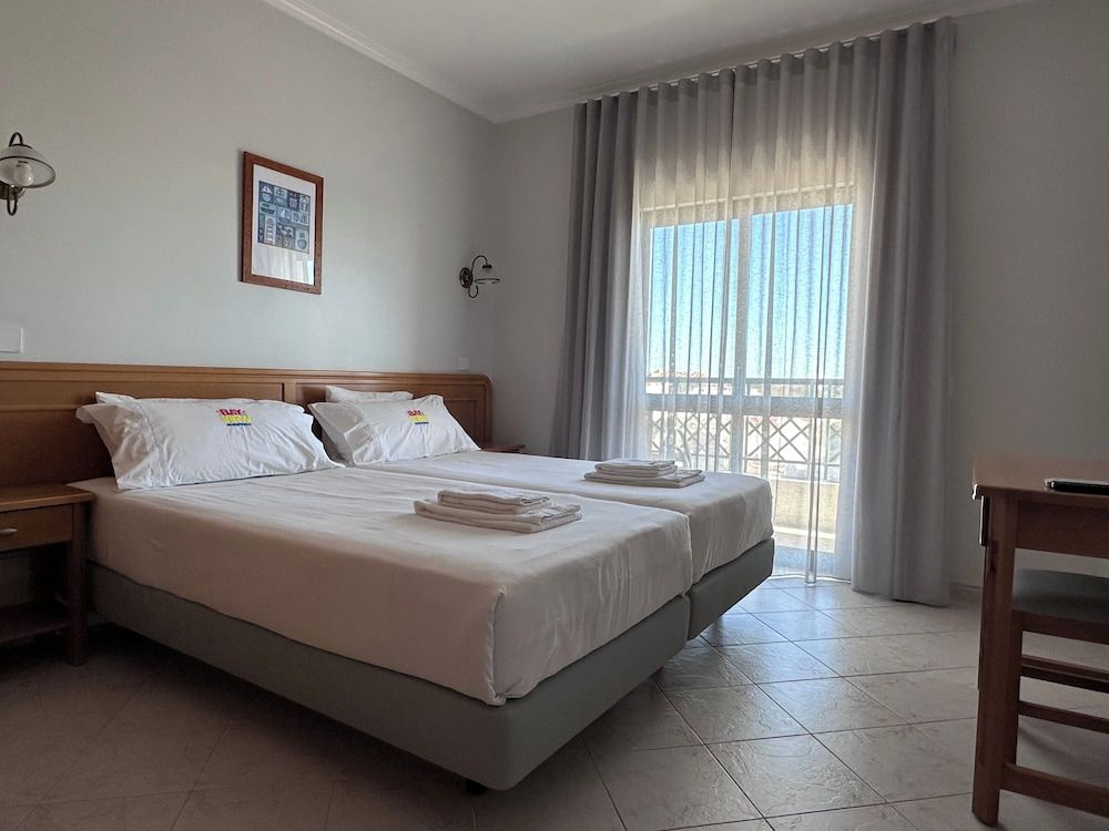 undefined Sunset Haven in Albufeira - Short Walk to Oldtown 2