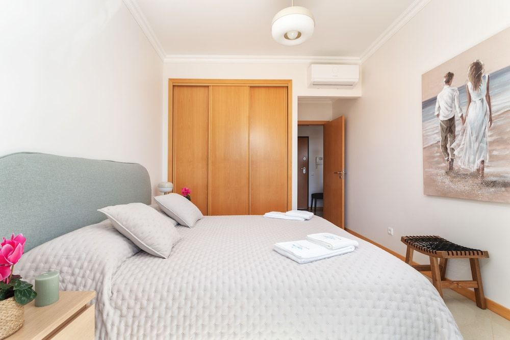 Sea view Apartment with relax Terrace & 2 Swimming pools Deluxe Quadruple Room, 1 Bedroom, Jetted Tub, Oceanfront 2