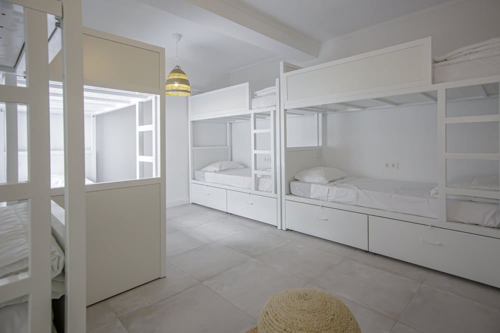 Sun Lovers Hostel Shared Dormitory, Women only, Sleeps 12