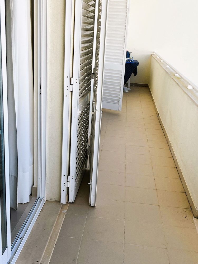 Apartment T2 Oliveira Apartment, 2 Bedrooms, Smoking, Balcony 16