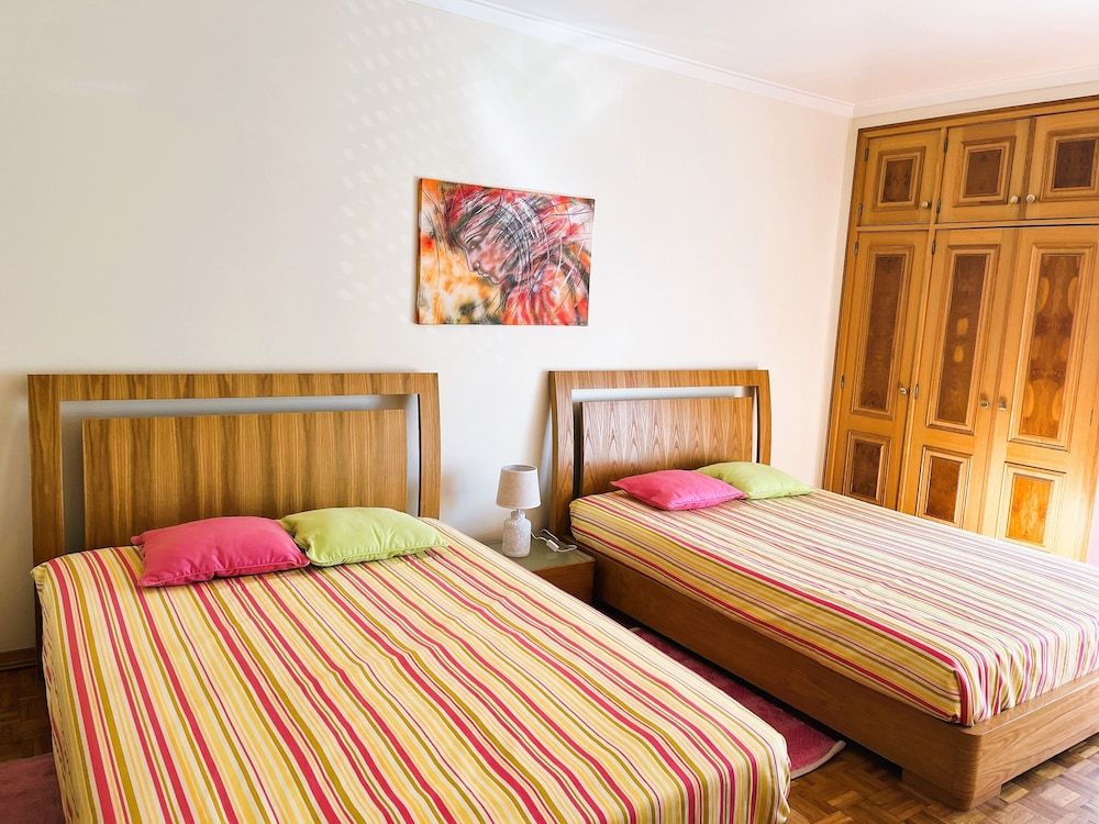 Apartment T2 Oliveira Apartment, 2 Bedrooms, Smoking, Balcony 12