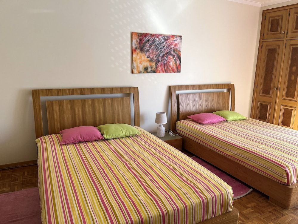 Apartment T2 Oliveira Apartment, 2 Bedrooms, Smoking, Balcony 10