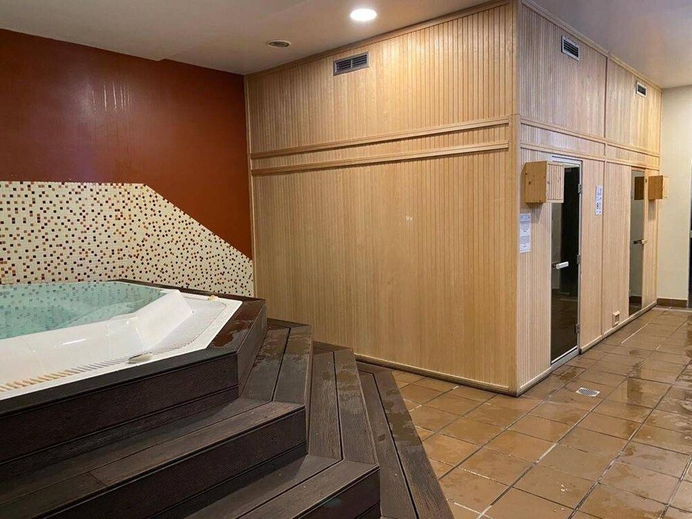 Sunset Bliss in Albufeira - Short Walk to Oldtown Apartment 14