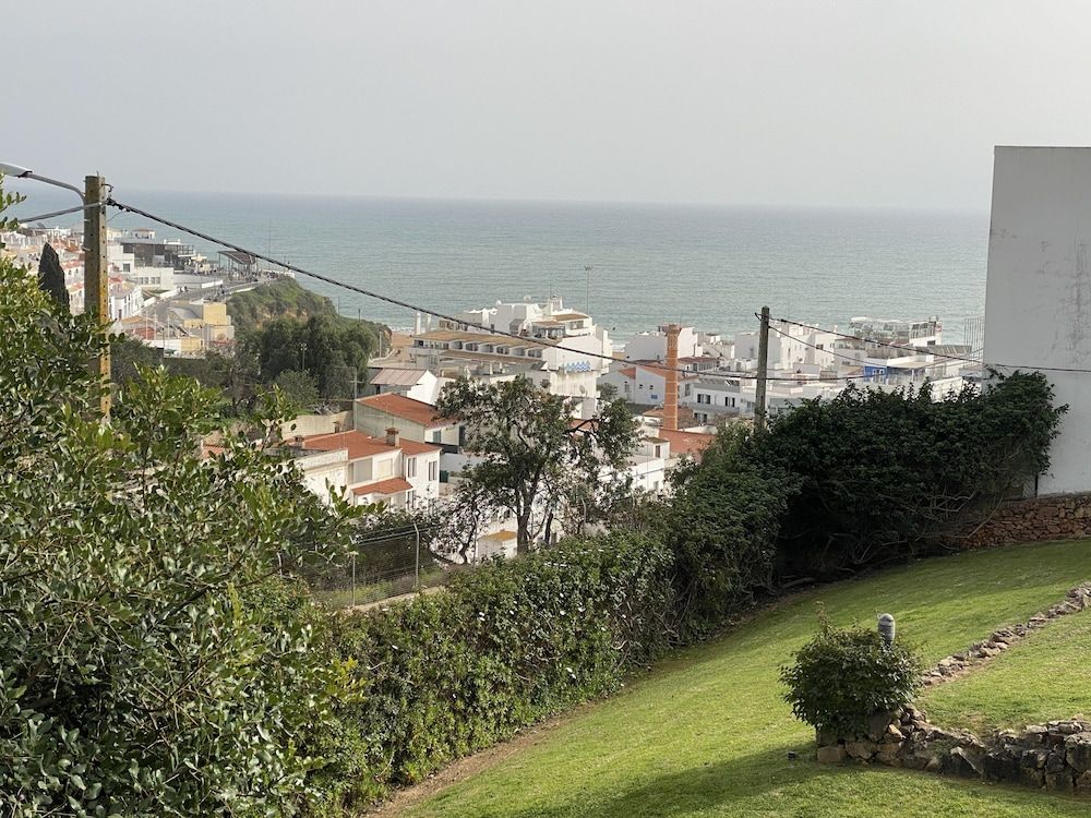Sunset Bliss in Albufeira - Short Walk to Oldtown Apartment 9
