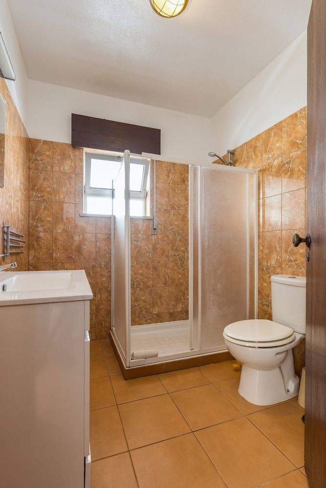 Oceanview Apart A By Sequeira Apartment, Multiple Bedrooms, Balcony, City View 12