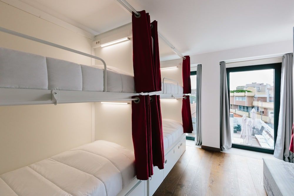 Lisbon South Hostel Shared Dormitory, Women only (1 bed in 8 Bed Dorm) 3