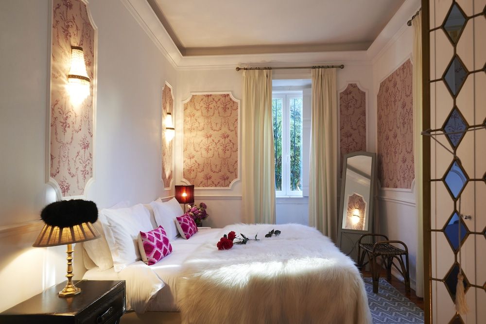 Deluxe Studio Suite, Private Bathroom (Q1)