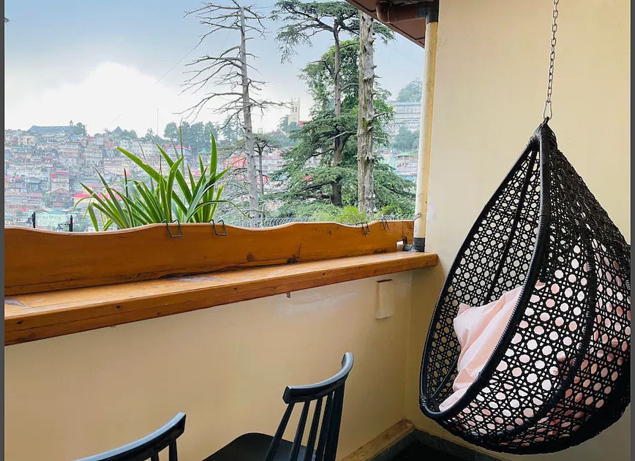  Hotel Willow Banks Shimla Luxury rooms with Balcony (Limited View) and Bathtub 6