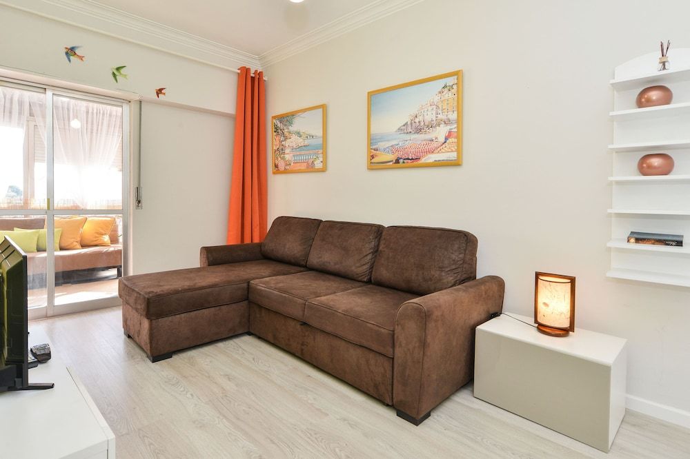 House, 2 Bedrooms