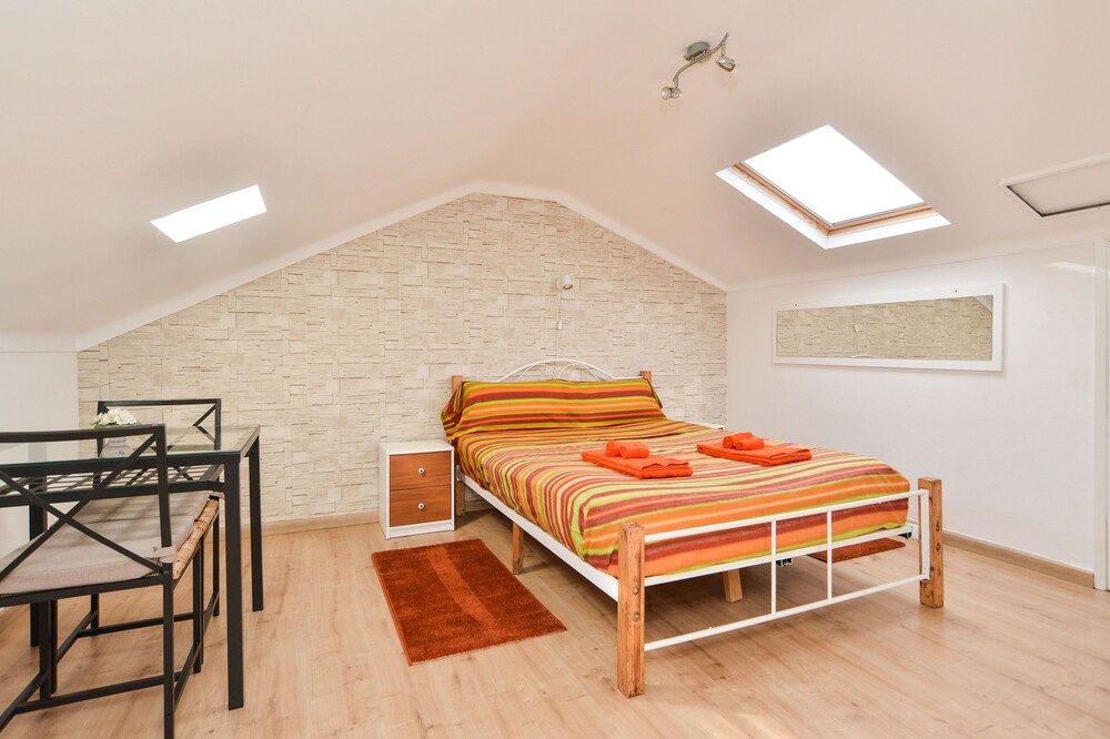 House, 2 Bedrooms