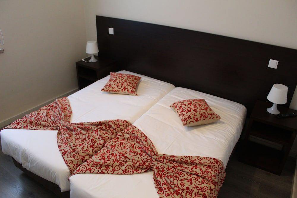 Paço Lafoes Twin Room (2) 2