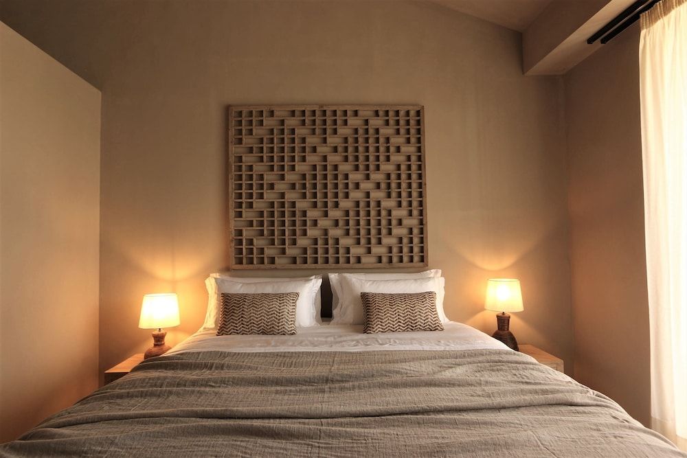 TERRA ROSA COUNTRY HOUSE & VINEYARDS Signature Room, 1 Queen Bed, Balcony, Garden View 3