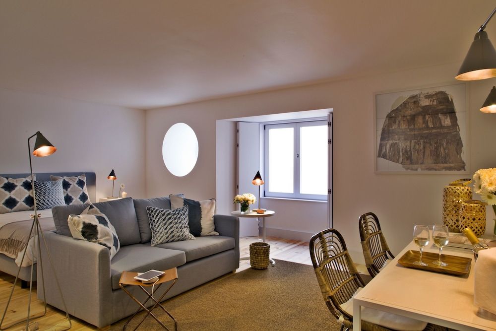 Lisbon Five Stars Apartments Combro 77 Design Studio, Kitchenette 21