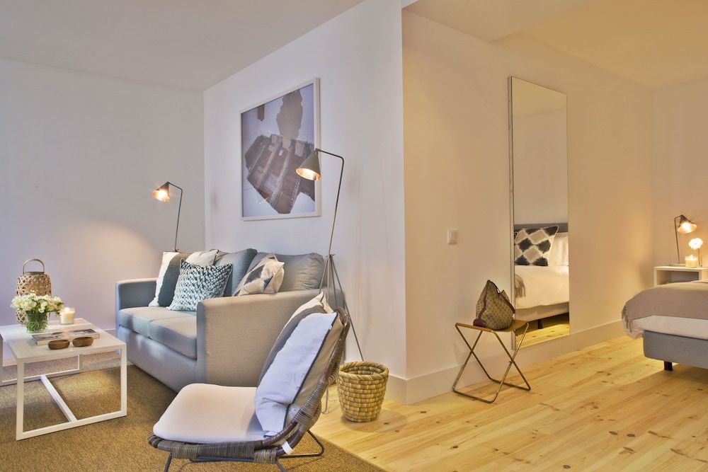 Lisbon Five Stars Apartments Combro 77 Design Studio, Kitchenette 7