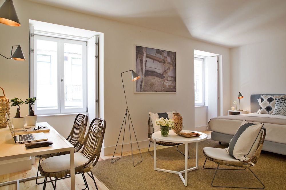 Lisbon Five Stars Apartments Combro 77 Design Studio, Kitchenette 20