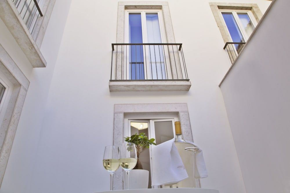 Lisbon Five Stars Apartments Combro 77 Design Studio, Kitchenette 19