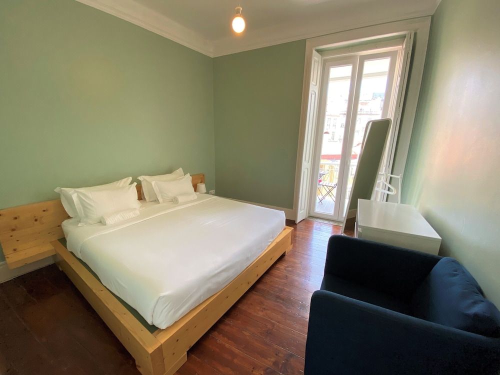 Green Heart Hostel Double Room, 1 King Bed, Non Smoking, Shared Bathroom (2) 2