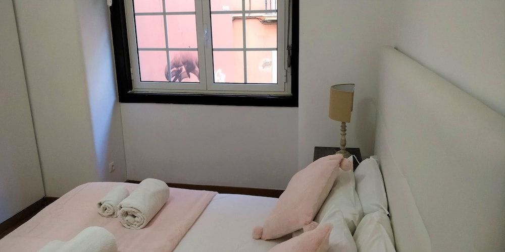 undefined Lisbon Terrace Suites Apartment for Large Groups with Amazing Terrace 9