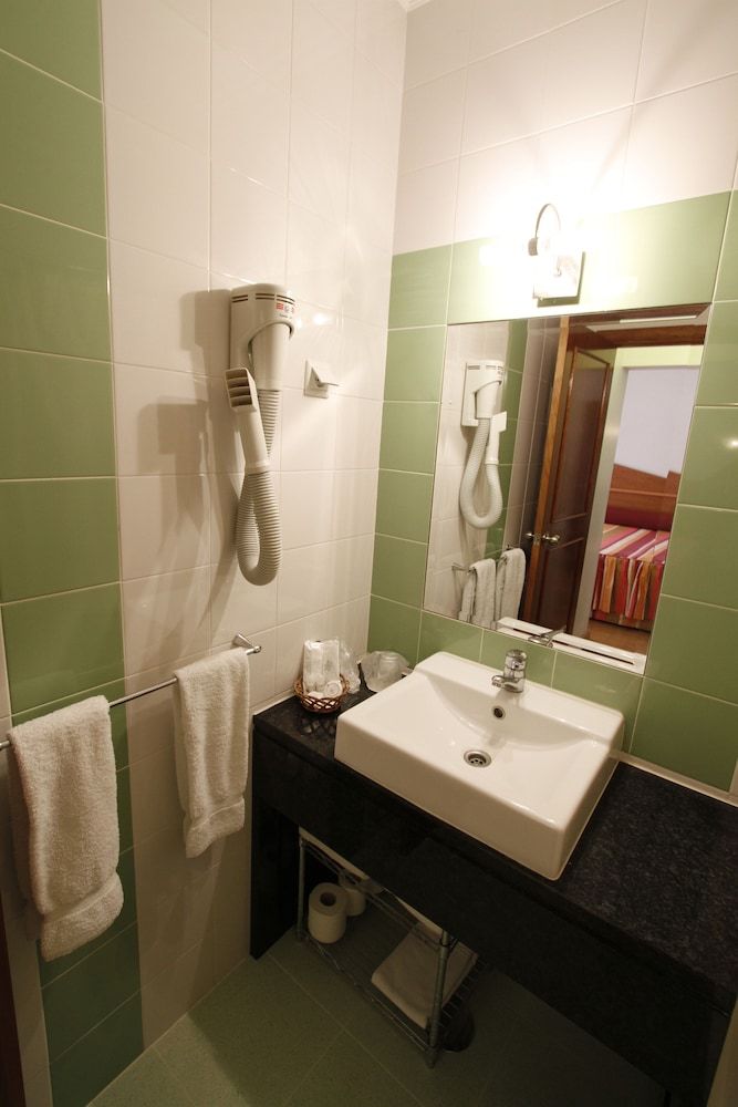 Pensão Praça da Figueira Deluxe Double or Twin Room, Private Bathroom 21