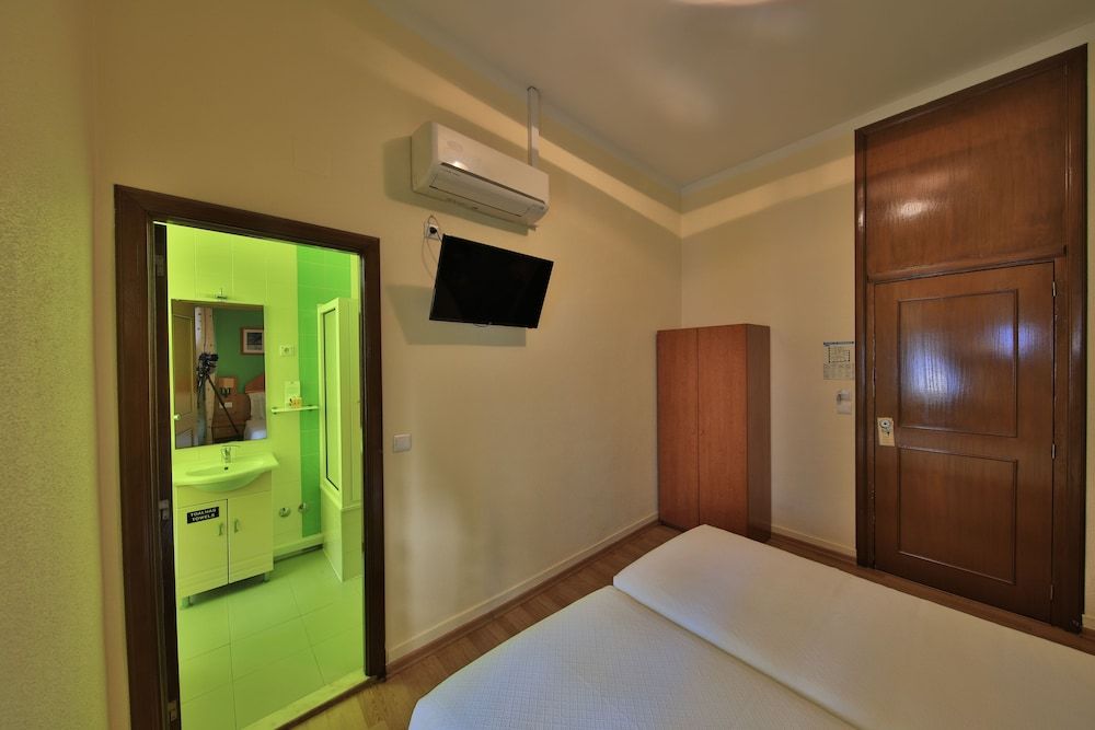 Pensão Praça da Figueira Deluxe Double or Twin Room, Private Bathroom 24