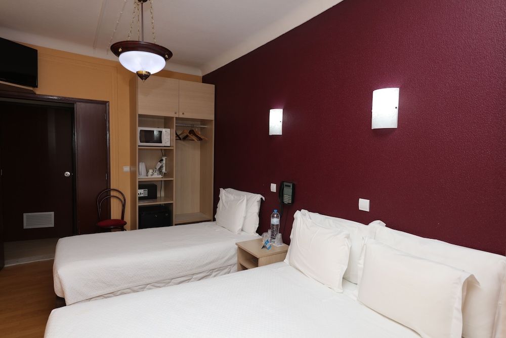 Pensão Praça da Figueira Deluxe Triple Room, Private Bathroom 4