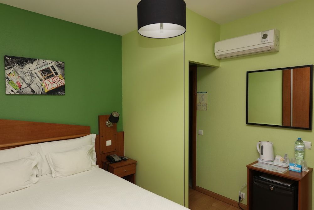 Pensão Praça da Figueira Deluxe Double or Twin Room, Private Bathroom 6