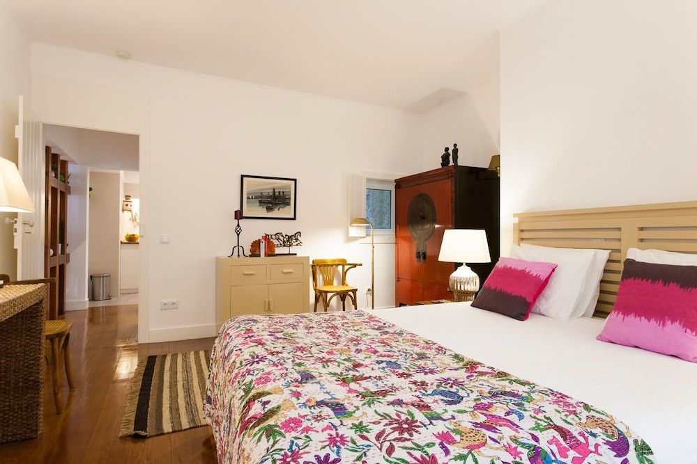 undefined Stylish Lisbon Apartment in Alfama 10