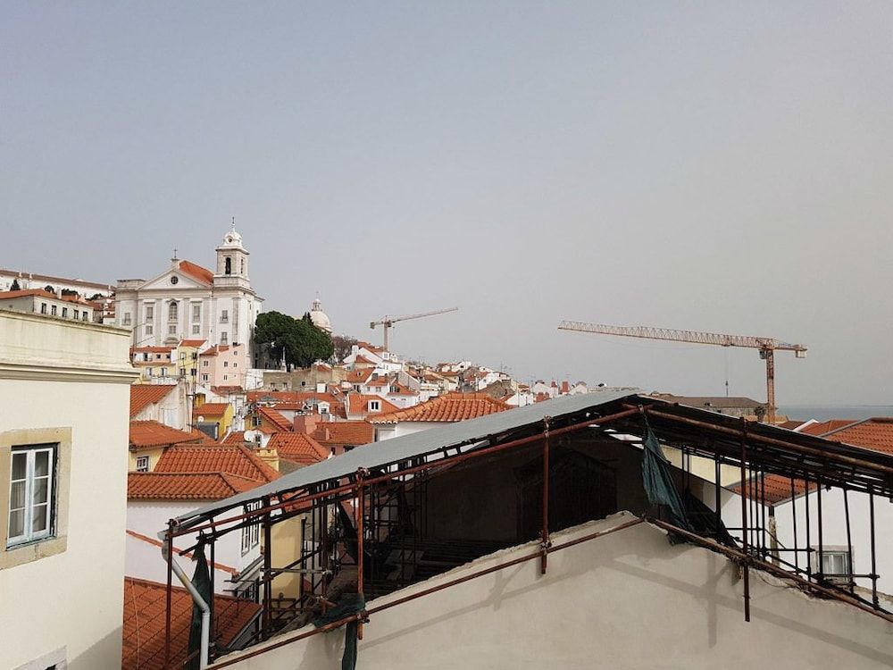 Stylish Lisbon Apartment in Alfama Apartment, 1 Bedroom, Terrace 14
