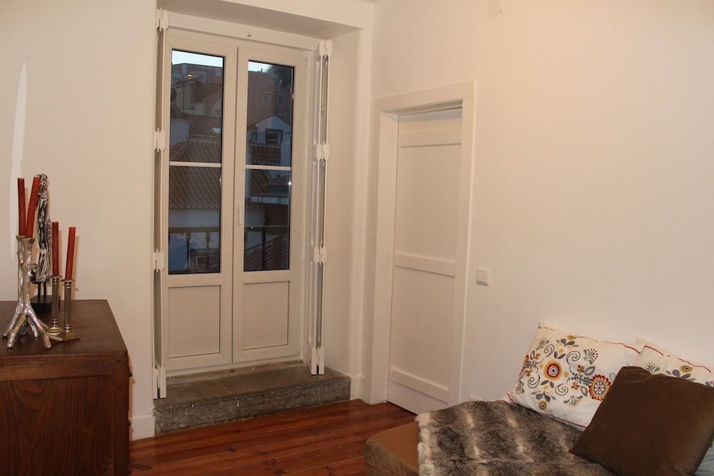 Stylish Lisbon Apartment in Alfama Apartment, 2 Bedrooms (4) 3