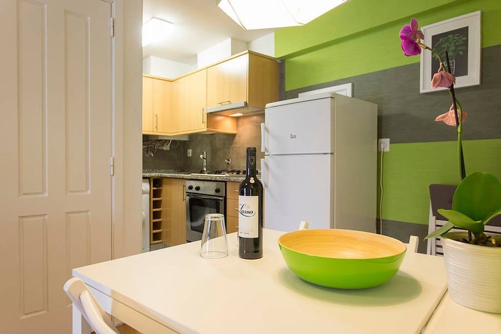 Contemporary by Apartments Alfama Apartment, 1 Bedroom, City View 6