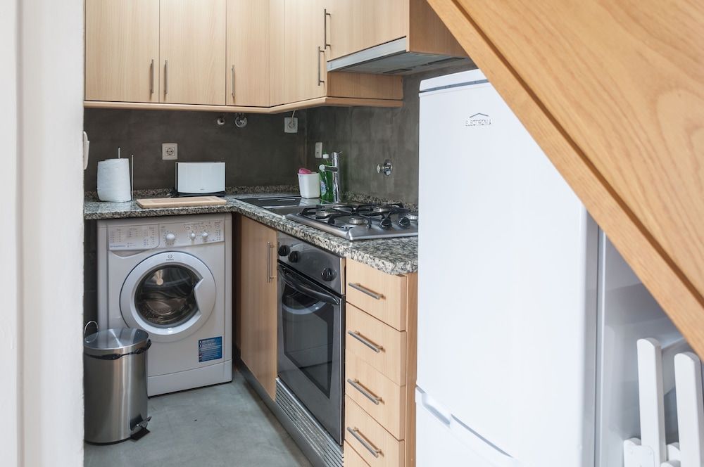 Contemporary by Apartments Alfama Duplex, 2 Bedrooms 6