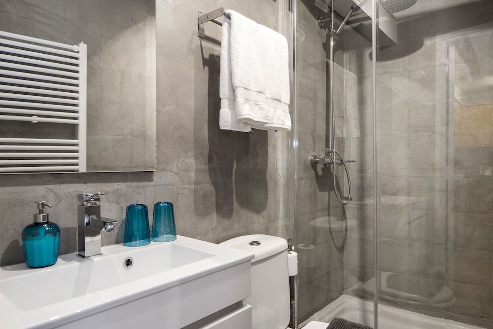 Contemporary by Apartments Alfama City Apartment, 1 Bedroom 10