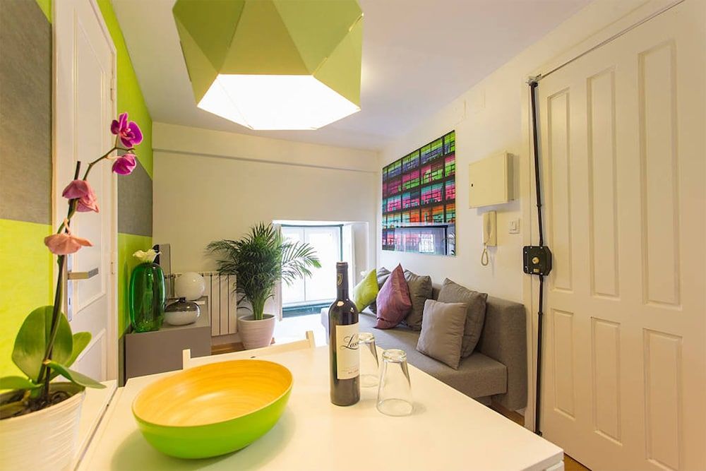 Contemporary by Apartments Alfama Apartment, 1 Bedroom, City View 8