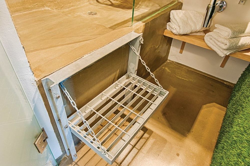 Delightful & Quirky 1 Bedroom Apartment, 1 Bedroom 12