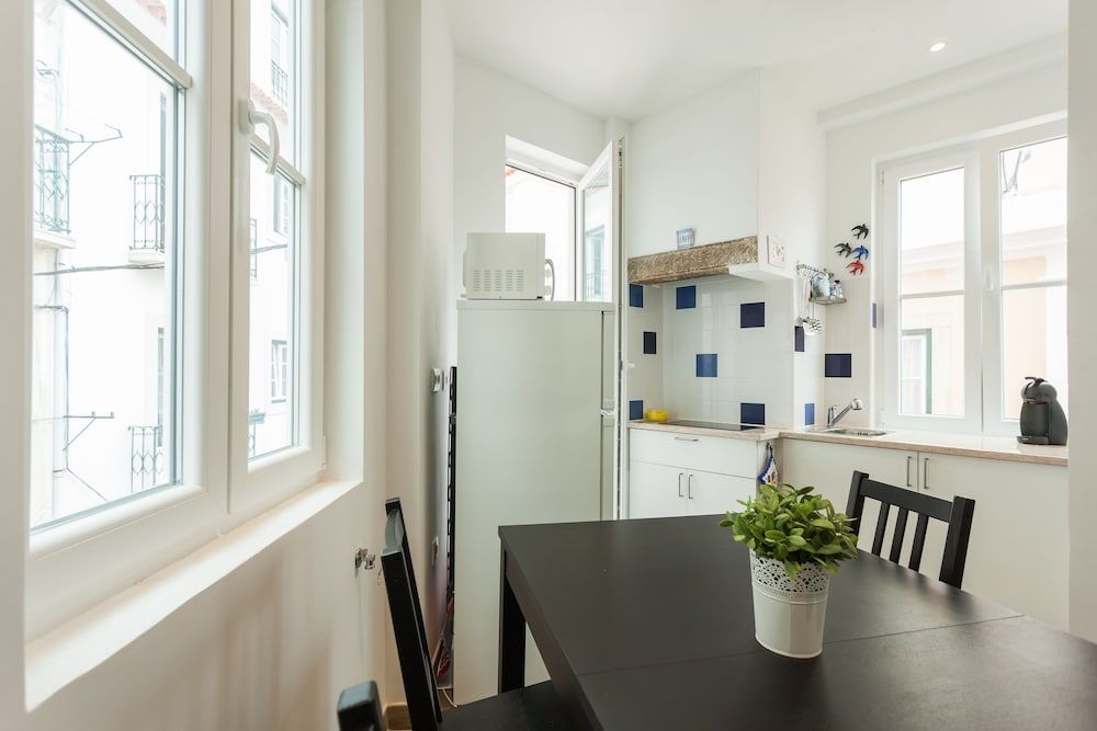 undefined Romantic Rooftop 1BR in Alfama - Gonzalo's Guest 10