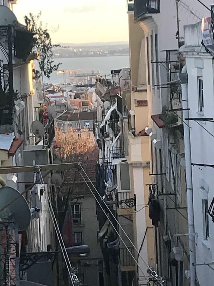 undefined Martim Vaz Design by Apartments Alfama 2