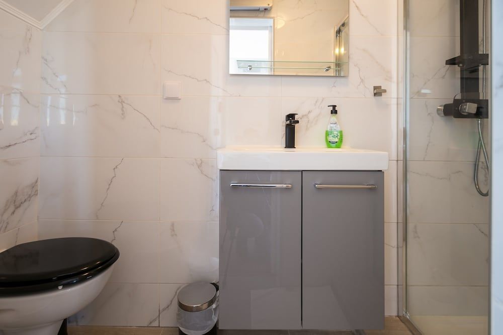 Lisbon Center Terrace Suite - Wifi - AC Apartment, City View 9