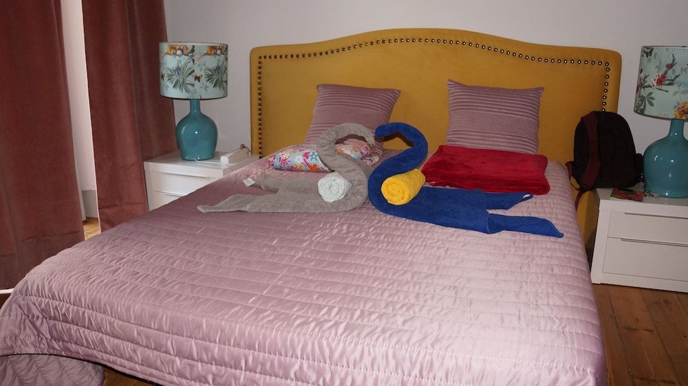 undefined White and Grey Lisbon - Hostel 4