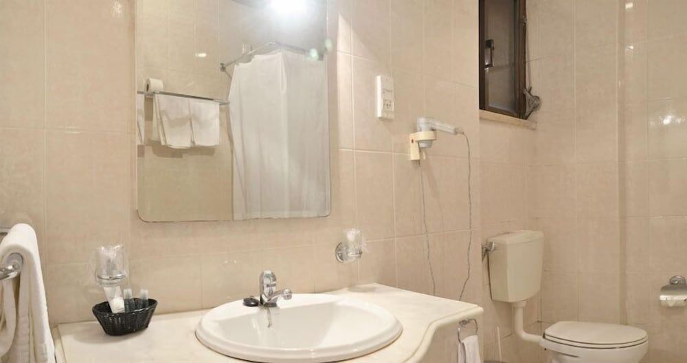 Hotel Excelsior Twin Room 7