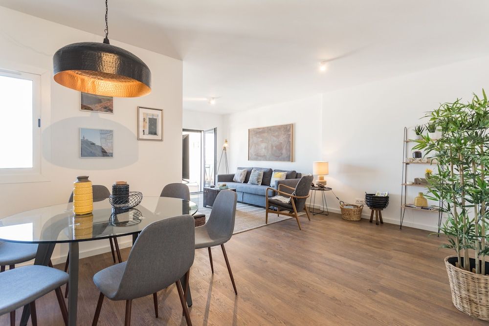 Alfama Lounge Three-Bedroom Apartment w/ River View and Parking - by LU Holidays Panoramic Apartment, 3 Bedrooms, River View 19