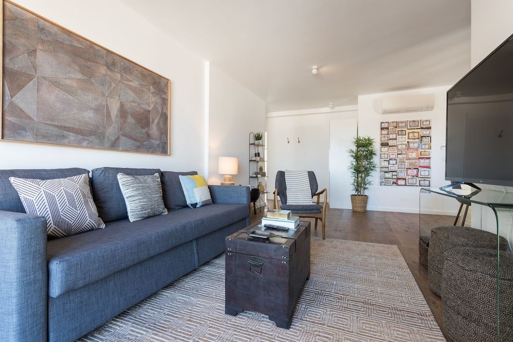 Alfama Lounge Three-Bedroom Apartment w/ River View and Parking - by LU Holidays Panoramic Apartment, 3 Bedrooms, River View 22
