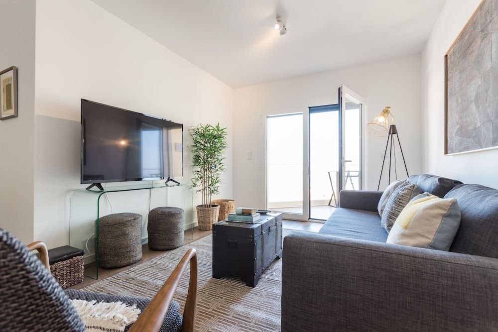 Alfama Lounge Three-Bedroom Apartment w/ River View and Parking - by LU Holidays Panoramic Apartment, 3 Bedrooms, River View 20